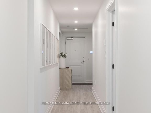 5th image of 10 Dalhousie Ave #201