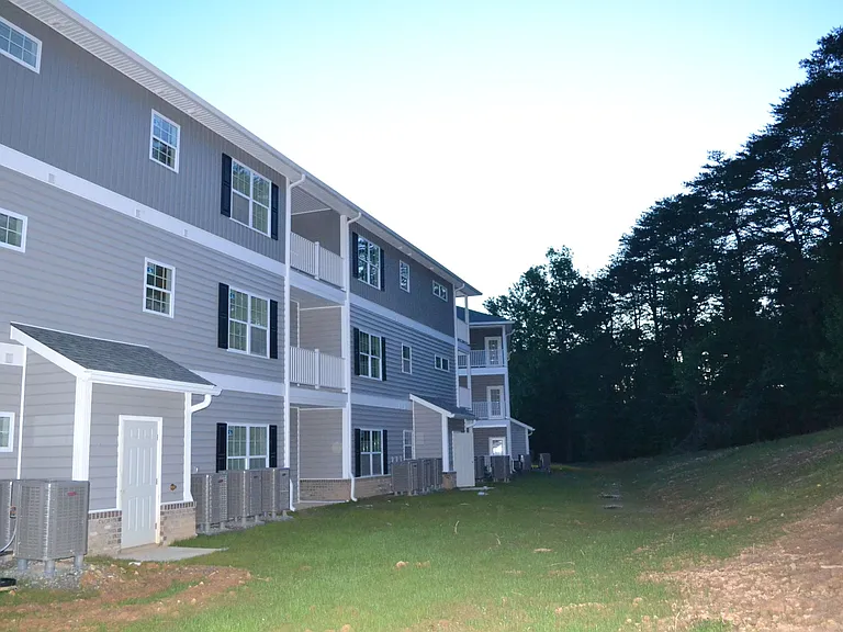 156 Lambert Dr — Photo 13