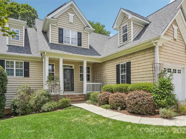 5714 Chalyce Ln, Charlotte, NC 28270