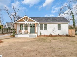 8 Fairlane Cir, Greenville, SC 29607