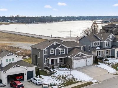 105 SW Meadowbrook Dr, Lees Summit, MO, 64082
