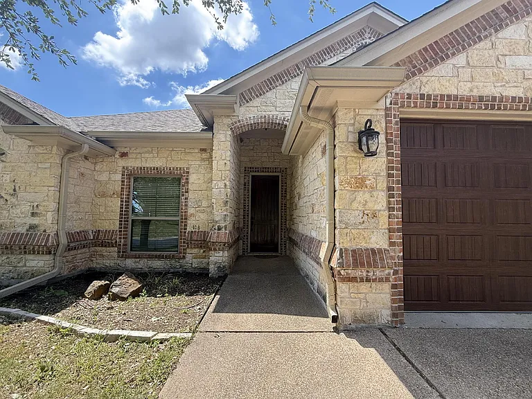 9804 Houston Dr — Photo 6