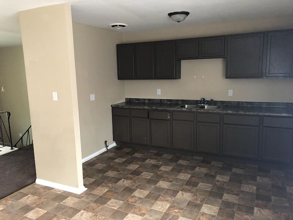 2nd image of 1562 Bigger St