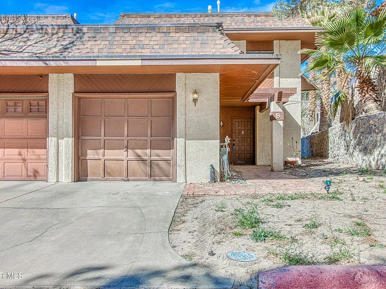 421 Irondale Dr #B — Photo 3