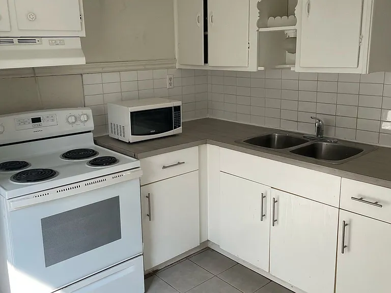 705 Moy Ave #2 — Photo 4