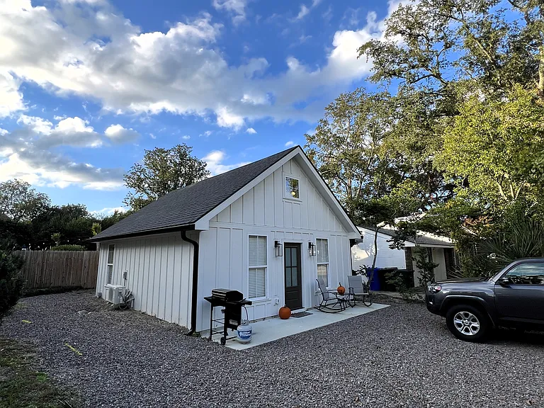 623 W Harrison Rd — Photo 33