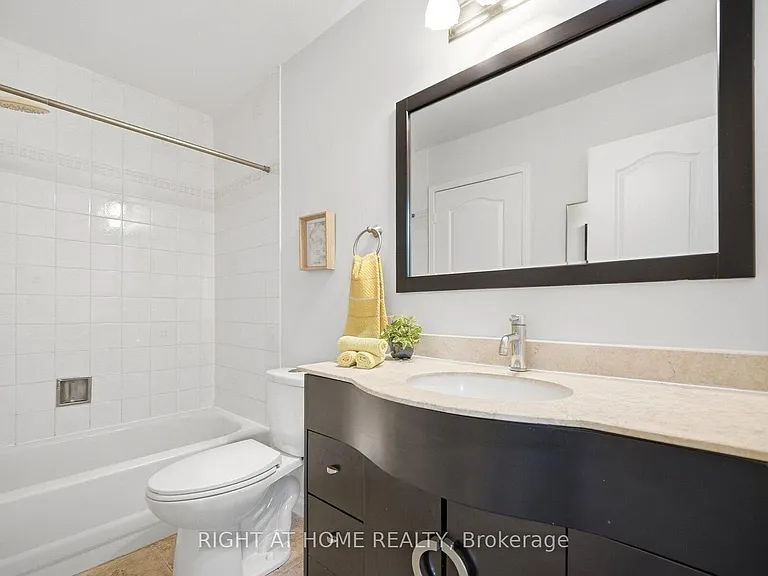 2349 Strawfield Ct — Photo 17