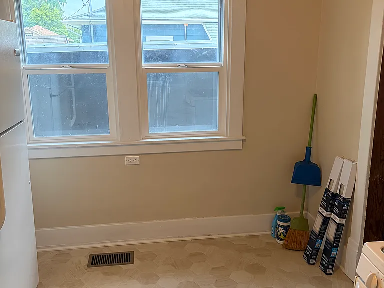 515 W Woodland Ave — Photo 12