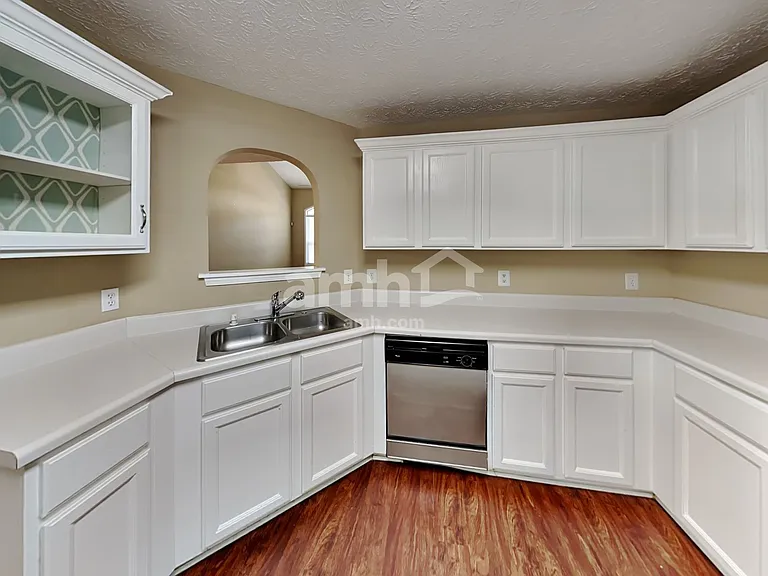 133 Weatherstone Dr — Photo 4