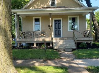 212 44th St, Moline, IL 61265