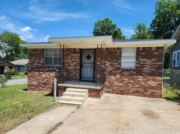 1501 Bishop Warren Dr, Little Rock, AR 72204