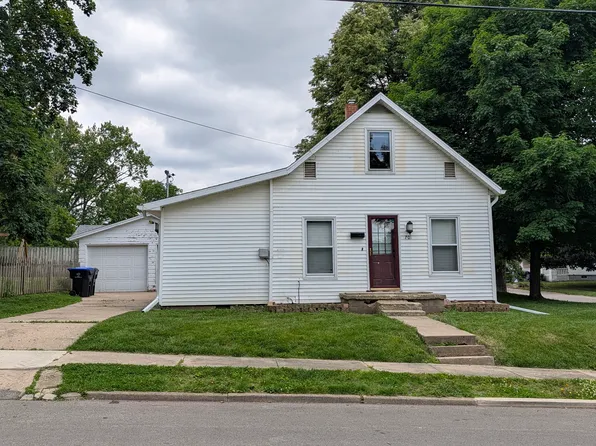 701 E Buchanan St, Bloomington, IL 61701