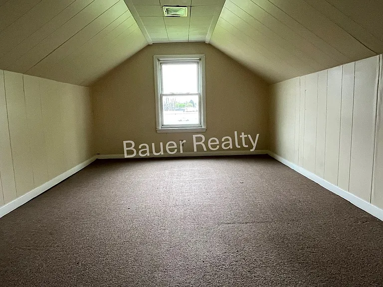 912 Grove Ave — Photo 12