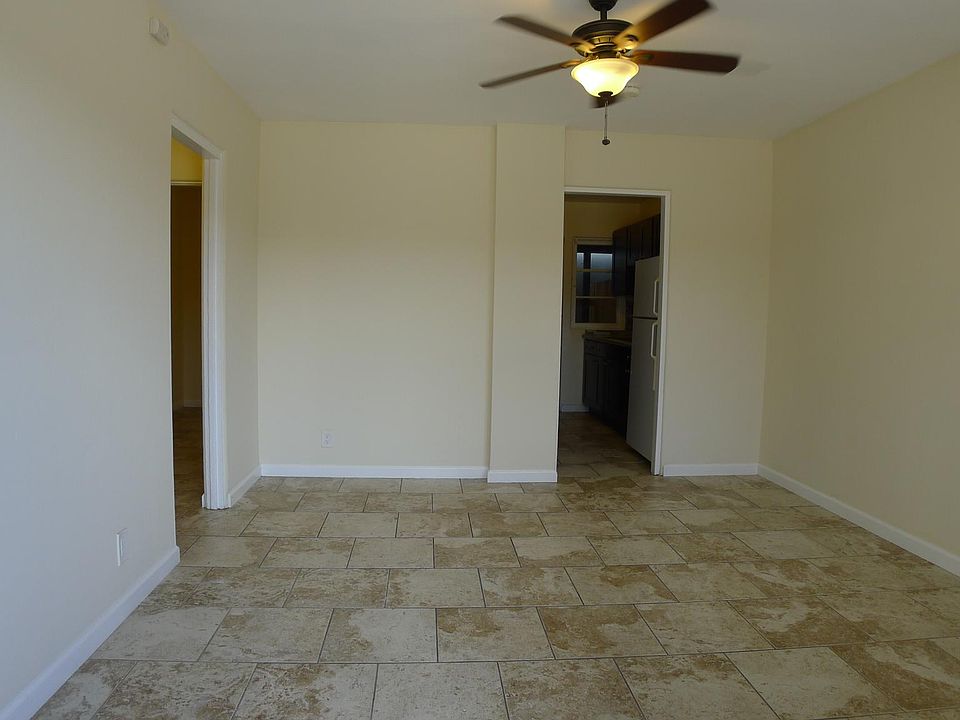 1st image of 2910 Main St #2910.5