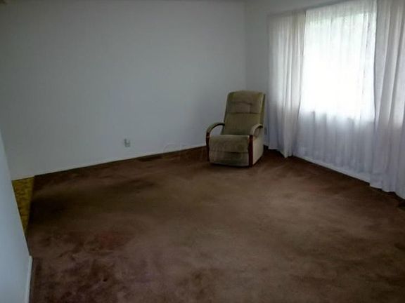 2nd image of 7432 Warwick Ave