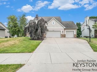 2206 Maplerow Ave NW, Grand Rapids, MI 49534