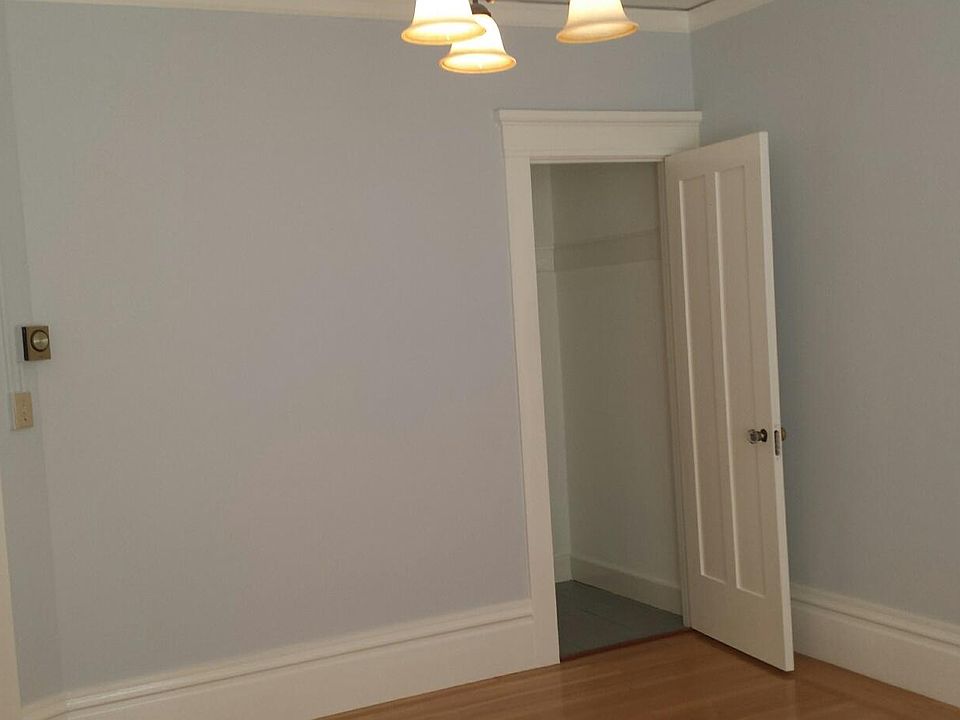 Bedroom, separate and closet in bedroom