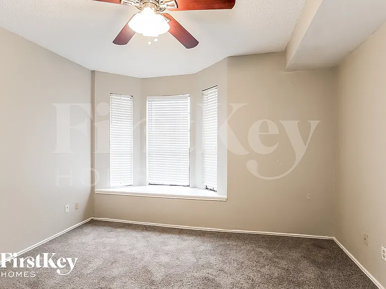8603 Kinghaven St — Photo 8