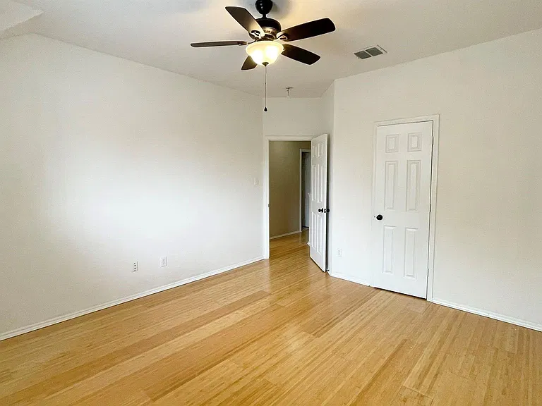 2712 Oakland Hills Dr — Photo 14