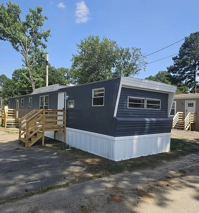 475 E Robins St #18
