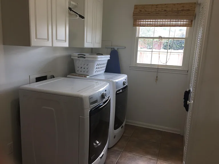 209 Renee Ave — Photo 10