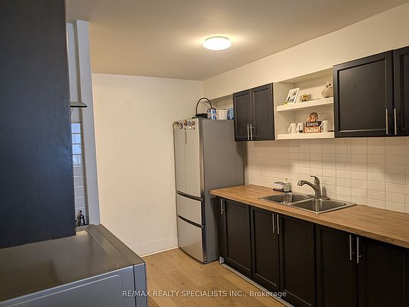 3rd image of 55 Bamburgh Cir #113