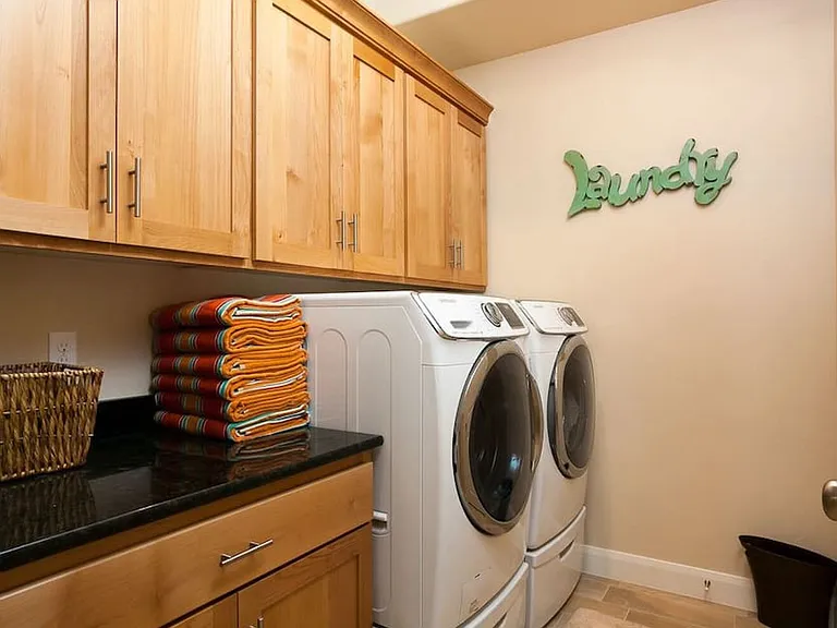 N Coral Ridge Dr — Photo 12