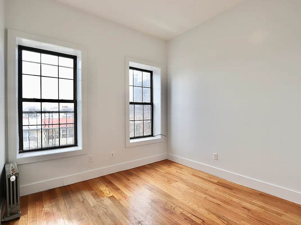 1st image of 116 Van Siclen Ave #2B