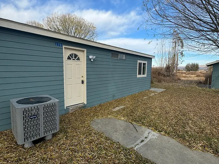 170 S Outlook Rd — Photo 3