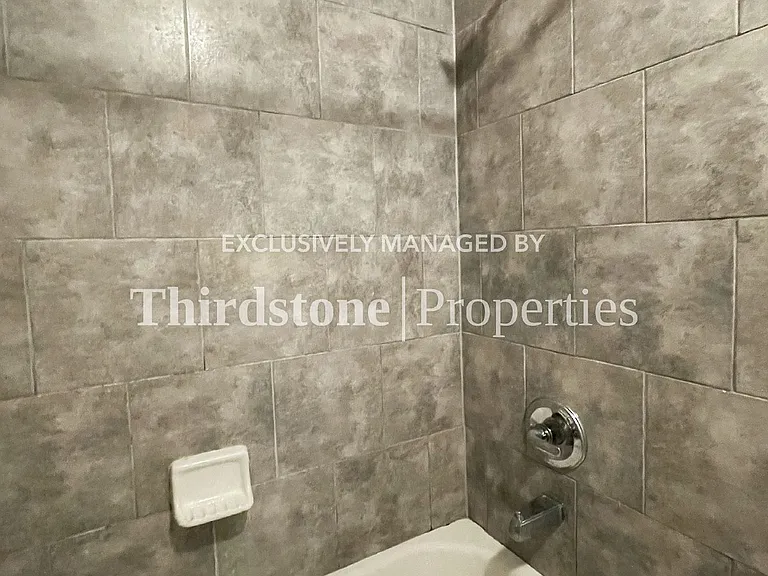 371 Smith St — Photo 15