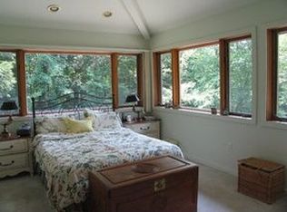 3 Lake Mansfield Ln, Great Barrington, MA 01230