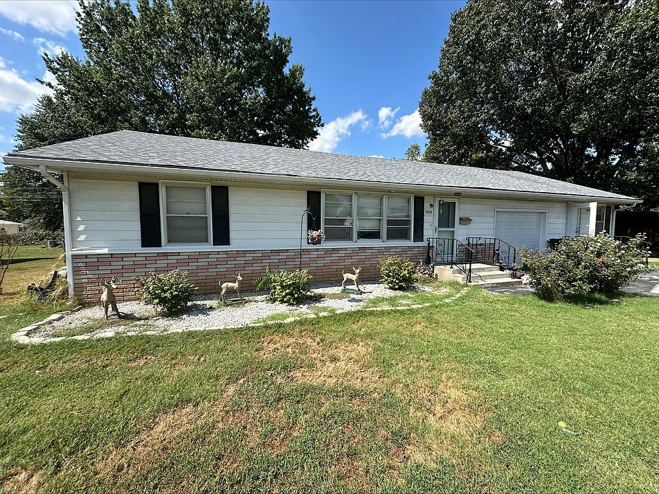 1st image of 909 S Spring Park Boulevard