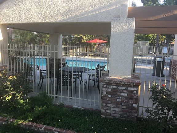 3rd image of 24696 Sand Wedge Ln