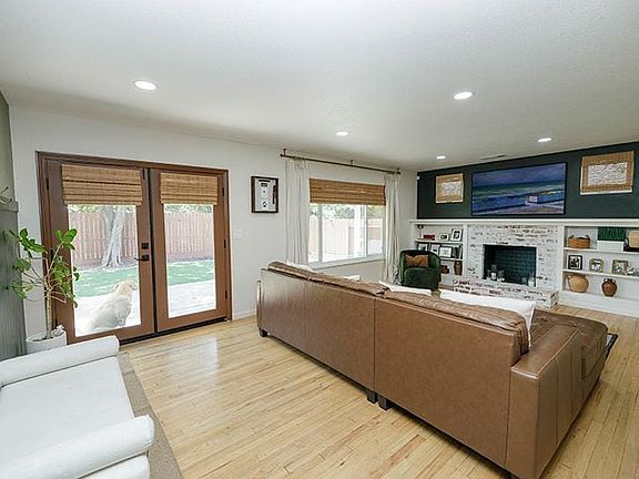5th image of 512 Bruce Ave