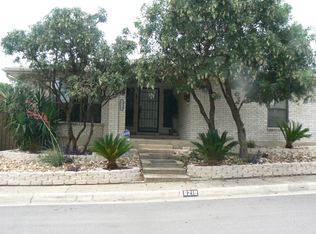 6219 Meadow Grv, Windcrest, TX 78239