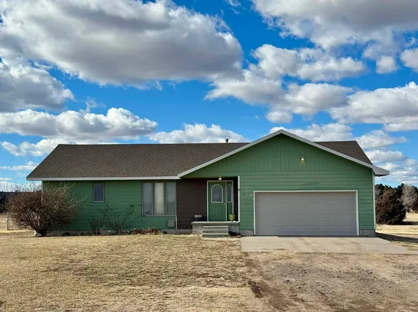 10717 Overland Trl, Dodge City, KS 67801