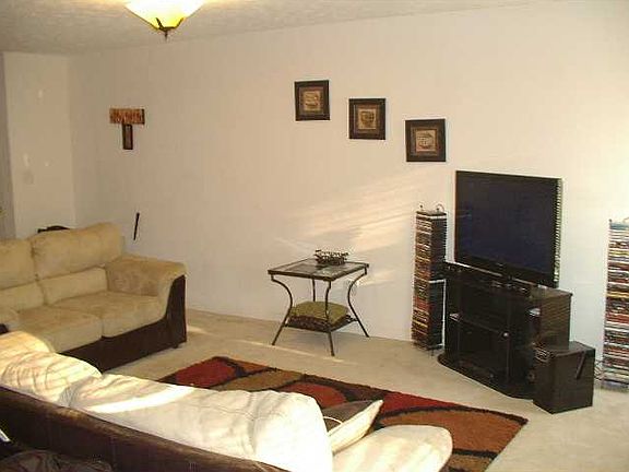 3rd image of 5648 Cheval Dr