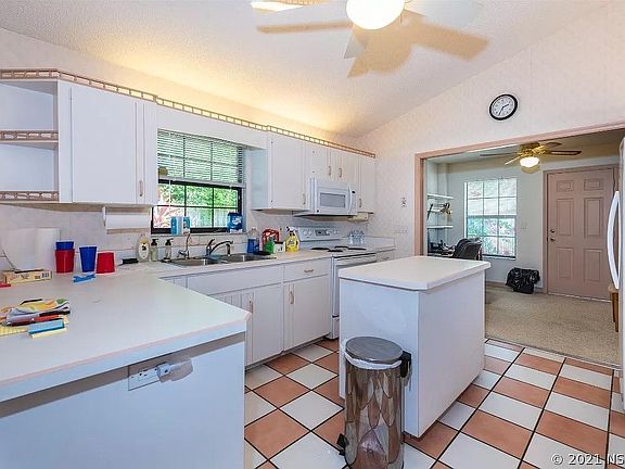 5th image of 143 Slash Pine Ct