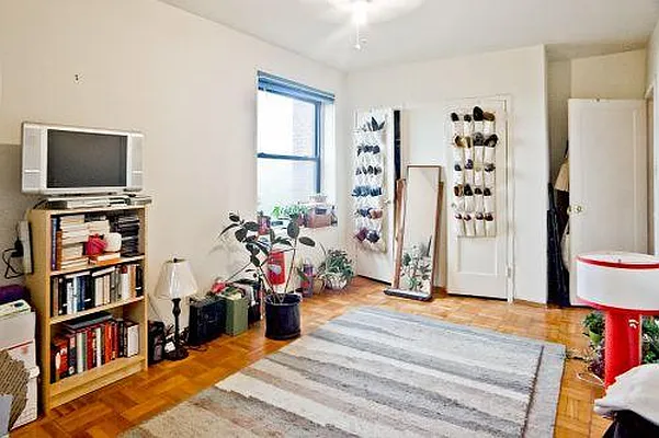 Sold by Fillmore | media 8