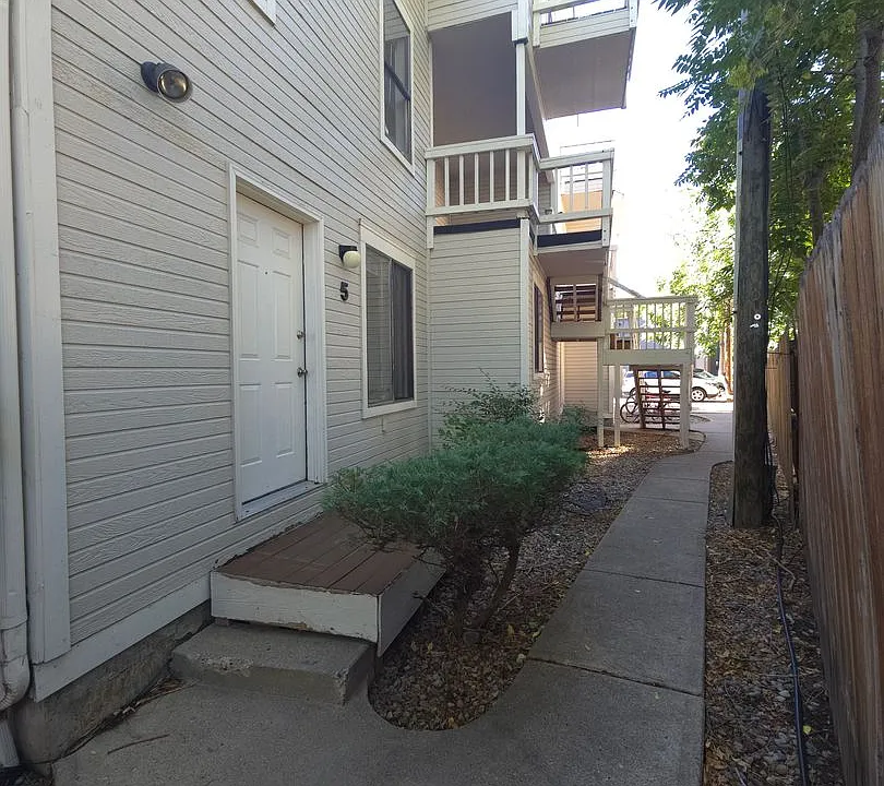 1734 Walnut St.