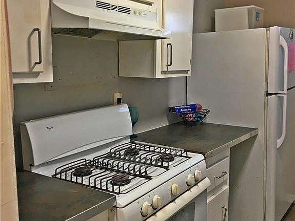 5th image of 111 Ozone St SW