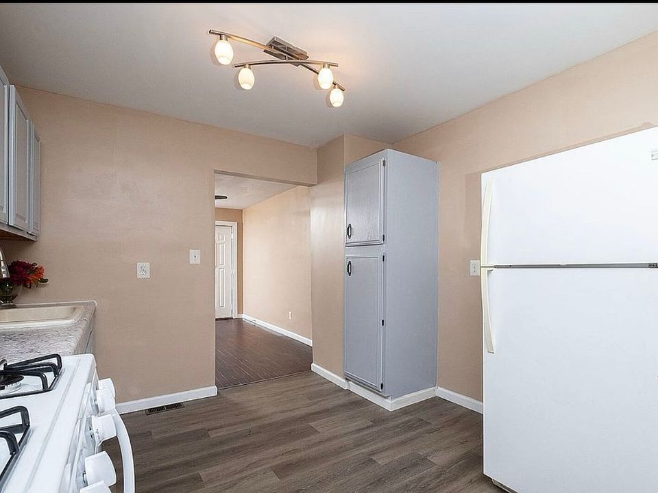1st image of 822 Brentwood Ave