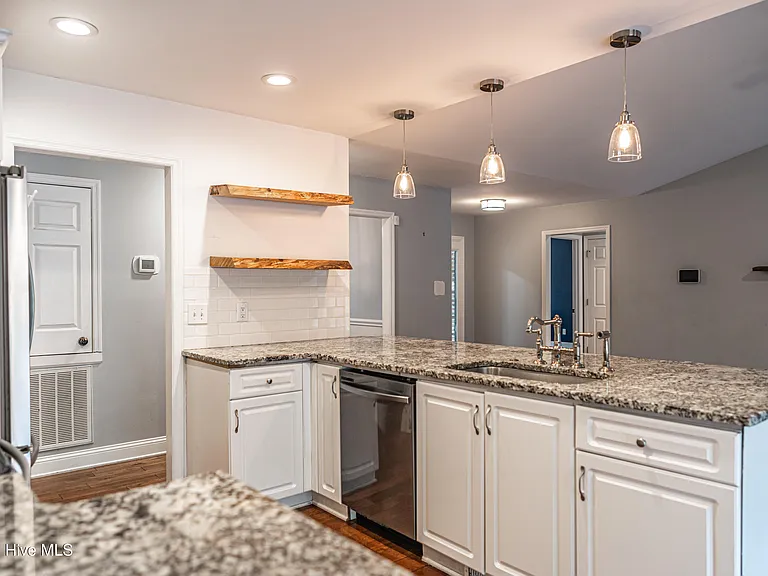 104 Juniper Creek Blvd — Photo 14
