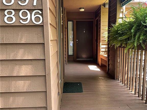 2nd image of 896 Wimbledon Dr #896