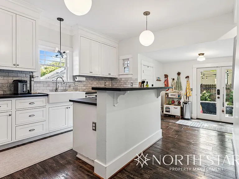 2224 NE 46th Ave — Photo 12