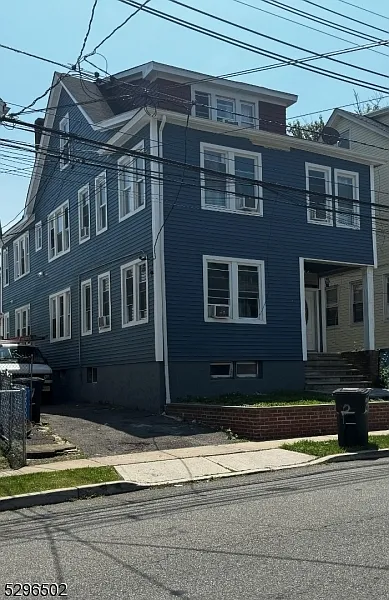 294 N Center St photo 1