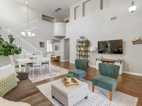814 Farrington Ln, Lincoln, CA 95648