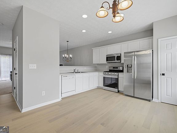 5th image of 3518 Lantern View Ln