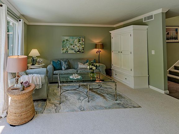 4th image of 112 Surrey Lane