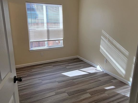 5th image of 834 4th St